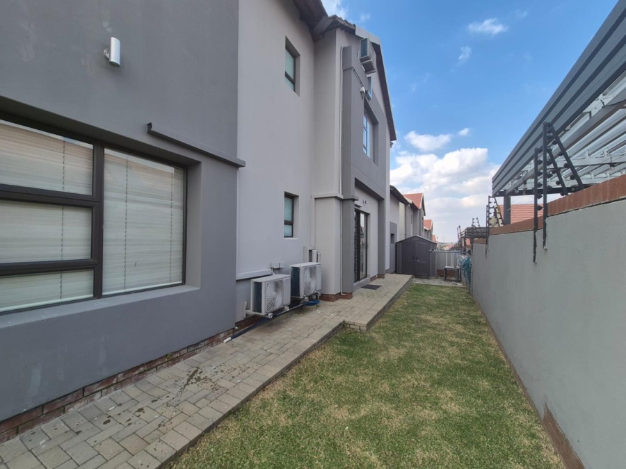 4 Bedroom Property for Sale in Wild Olive Estate Free State